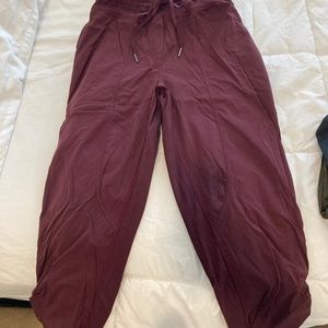Like New Lululemon crop joggers